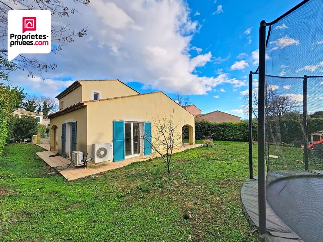 SAINT-CEZAIRE-SUR-SIAGNE Villa  4 pièces 122 m2 avec double garage et jardin de 600 m2 3