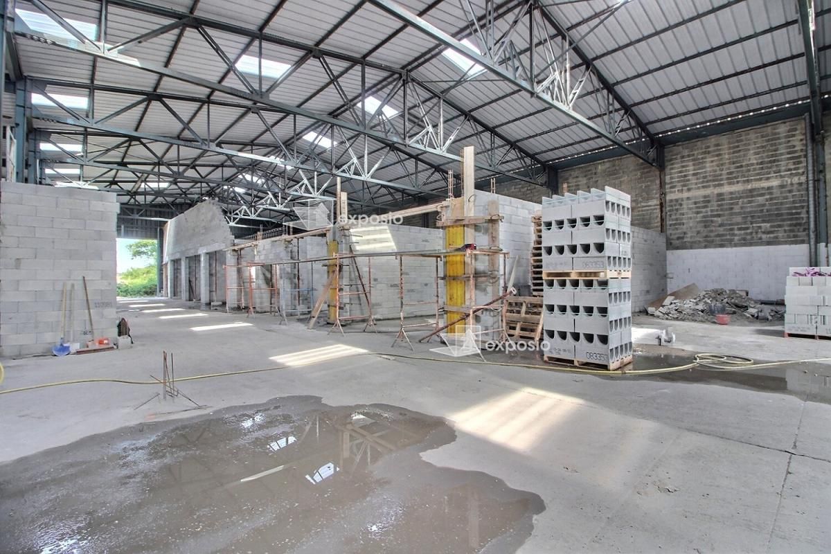 ORANGE 84100 ORANGE - ATELIER BOX DE STOCKAGE 69 m² 3