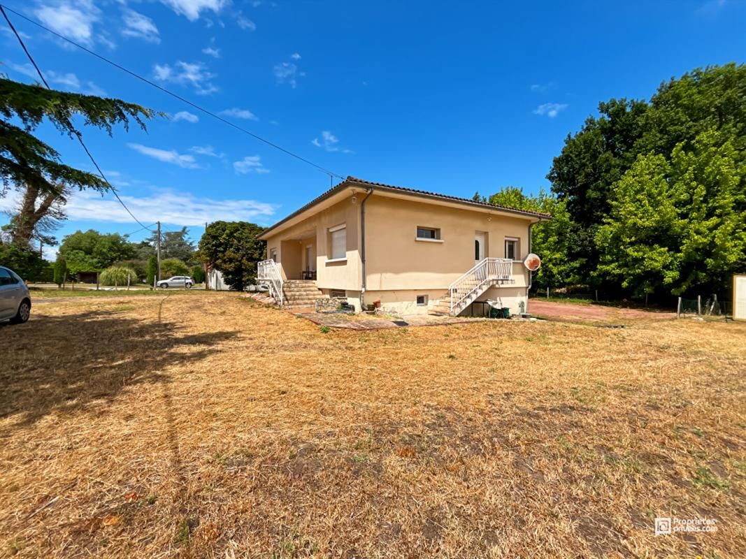 SAINT-ANDRE-DE-CUBZAC Grande Maison Familiale 110 m²  + sous sol aménageable 110 m² 3