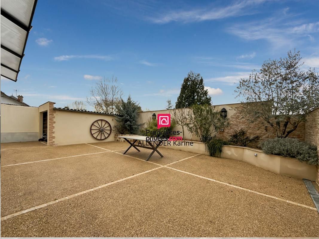 SAINT-CLEMENT Maison Saint Clement 7 pièce(s) 190 m2 3