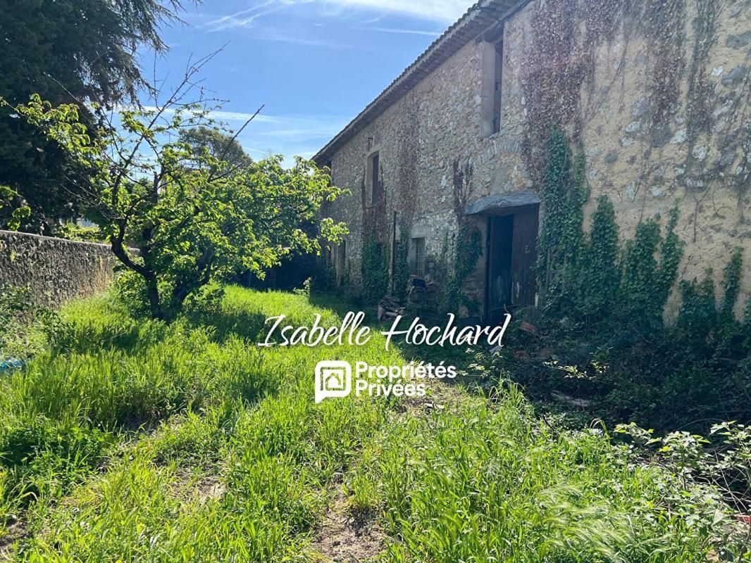 SAINT-MAXIMIN-LA-SAINTE-BAUME TERRAIN Constructible avec Grange de 114m² 4