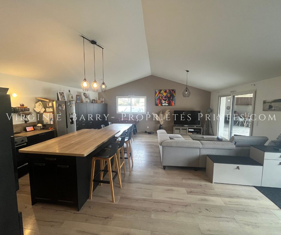 ROCHEFORT BELLE MAISON T4 DE PLAIN PIED NON MITOYENNE AVEC PISCINE 3