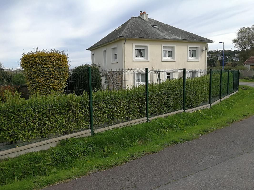 PLOUGASNOU Maison Plougasnou 6 pièce(s) 125 m2 2