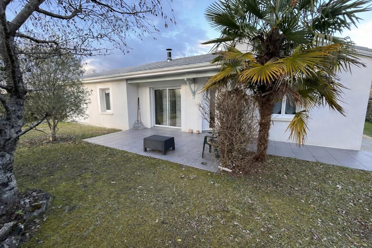 A vendre, superbe plain-pied  type 4 avec piscine, dans un secteur résidentiel de BOULAZAC 24750