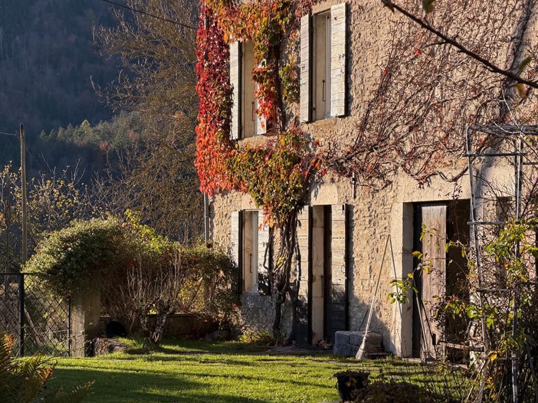 Vercors sud - Ancienne demeure seigneuriale - Vue panoramique