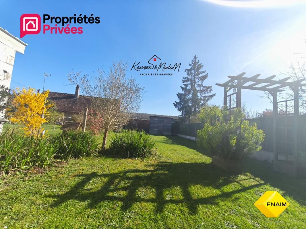 LA BONNEVILLE-SUR-ITON Maison 4 pièces 70 m2 / 80 m² au sol et dépendance 10 m² 3