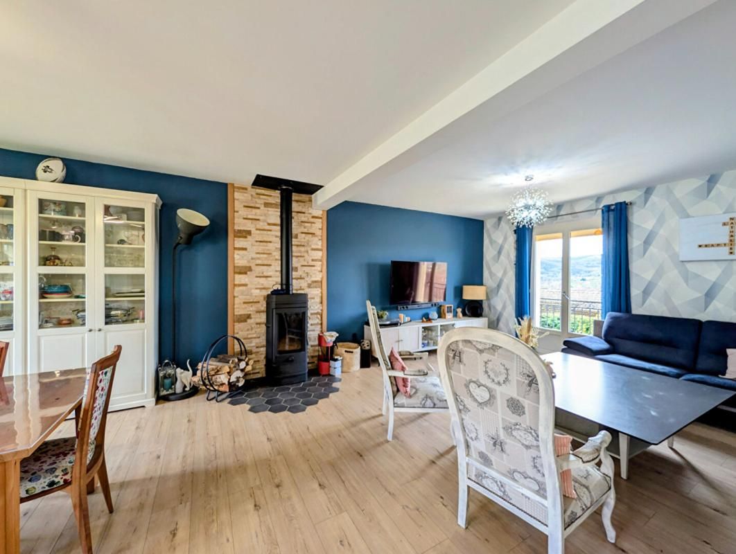 LARCHE Vaste Maison familiale à Larche 4