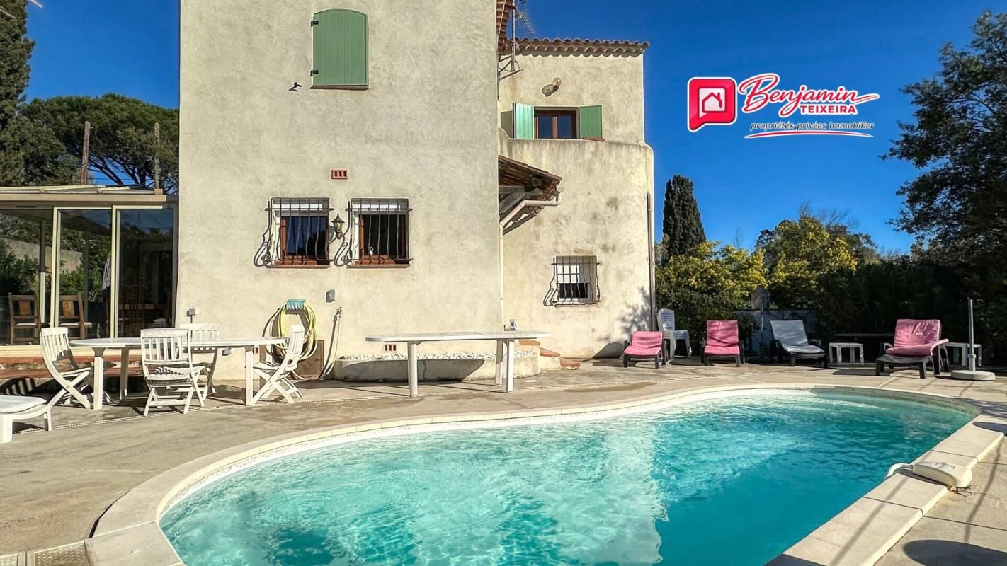 SAINTE-MAXIME Villa Sainte Maxime 6 pièce(s) 117 m2 - Garage 27m² - Vue mer - piscine 3