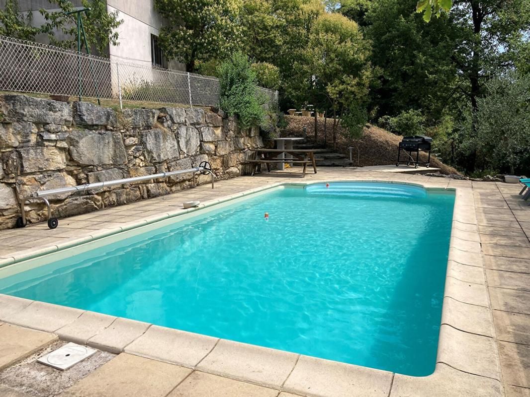 CAHORS Maison 4 chambres avec piscine 2