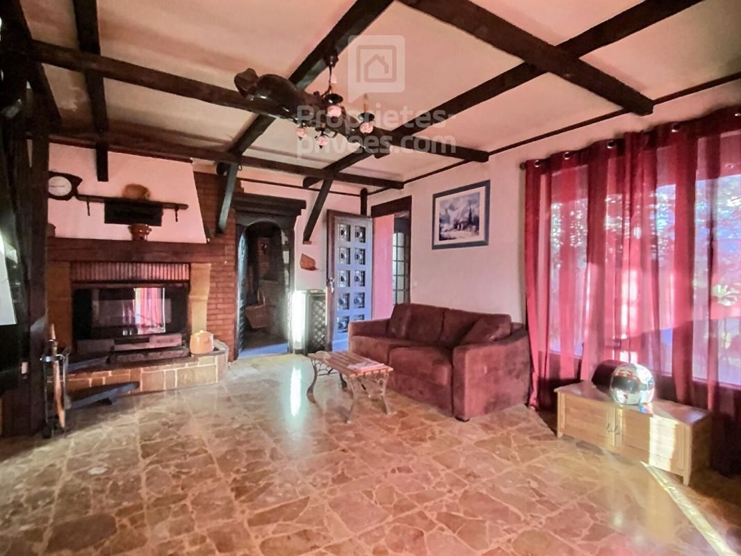 LEVENS Villa Levens 7 pièce(s) 132 m2 3