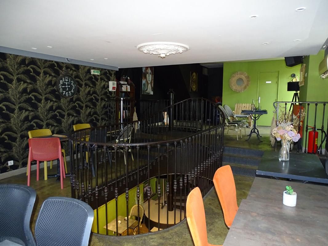 MONTIGNAC Immeuble Montignac Lascaux 4 pièce(s) 181 m2 4