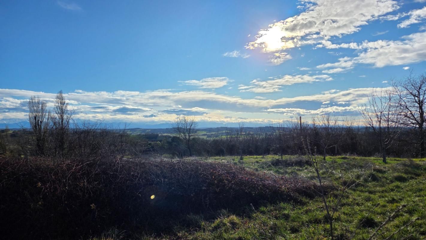 Maison en cours de construction proche Marciac sur 1,17 hectare
