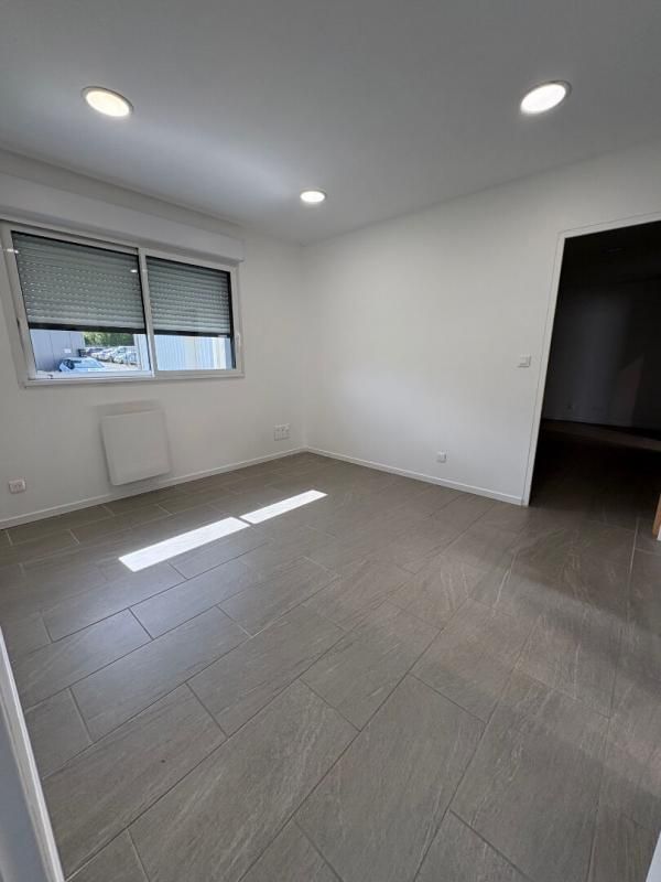 ANGERS 49000 ANGERS - Location Local commercial 194 m² 2