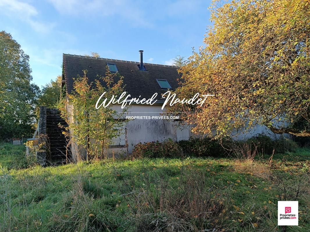 SAINT-VINCENT-DU-LOROUER Longère  au calme 2