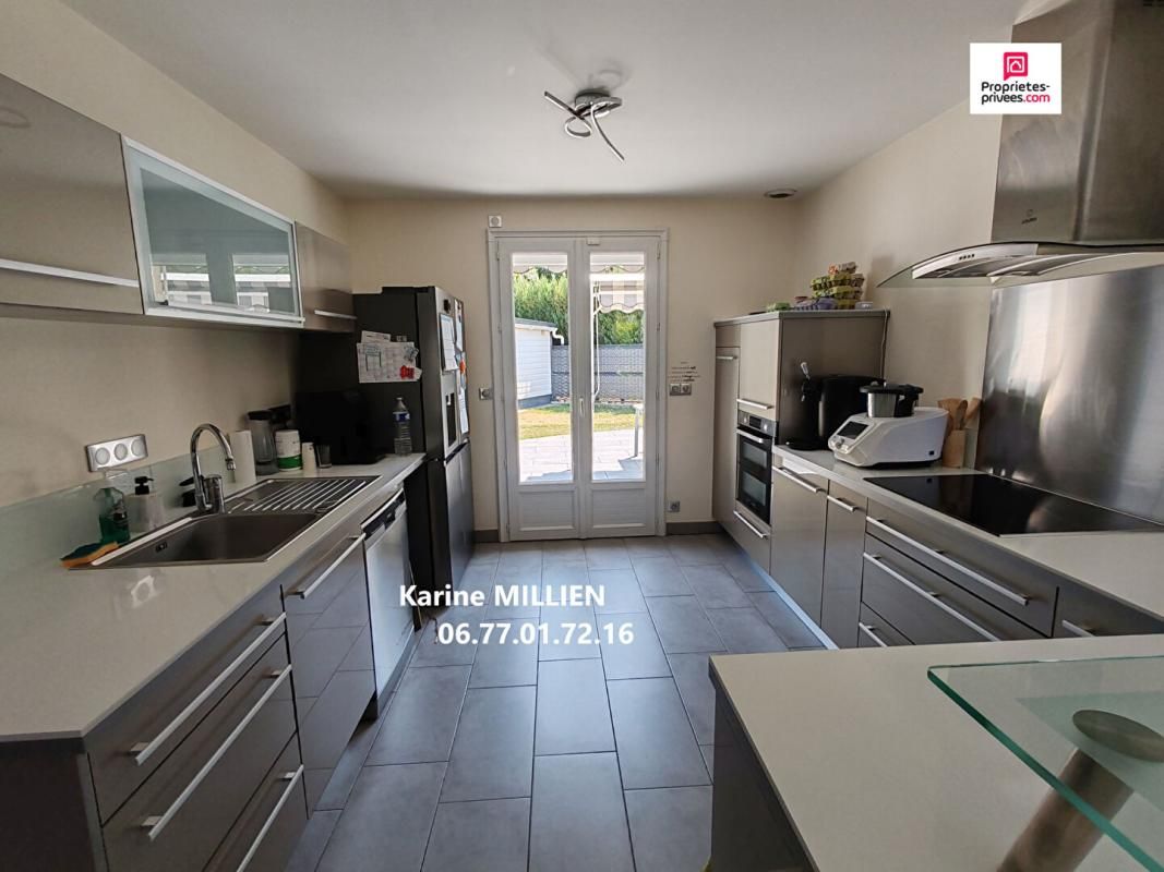 SAINT-REMY-SUR-AVRE SAINT REMY SUR AVRE 28380 Maison individuelle - 1 étage - 3 chambres - 1 bureau/chambre/dressing - Garage avec mezzanine et 1 pièce - Terrain - 249000  HAI 3