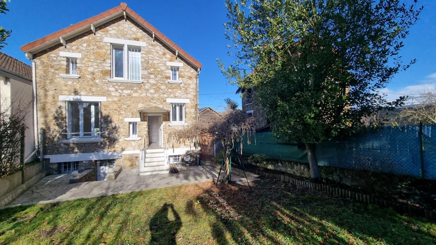 91700 - Maison Sainte Genevieve Des Bois 5 pièces - 4ch - 2 sdb