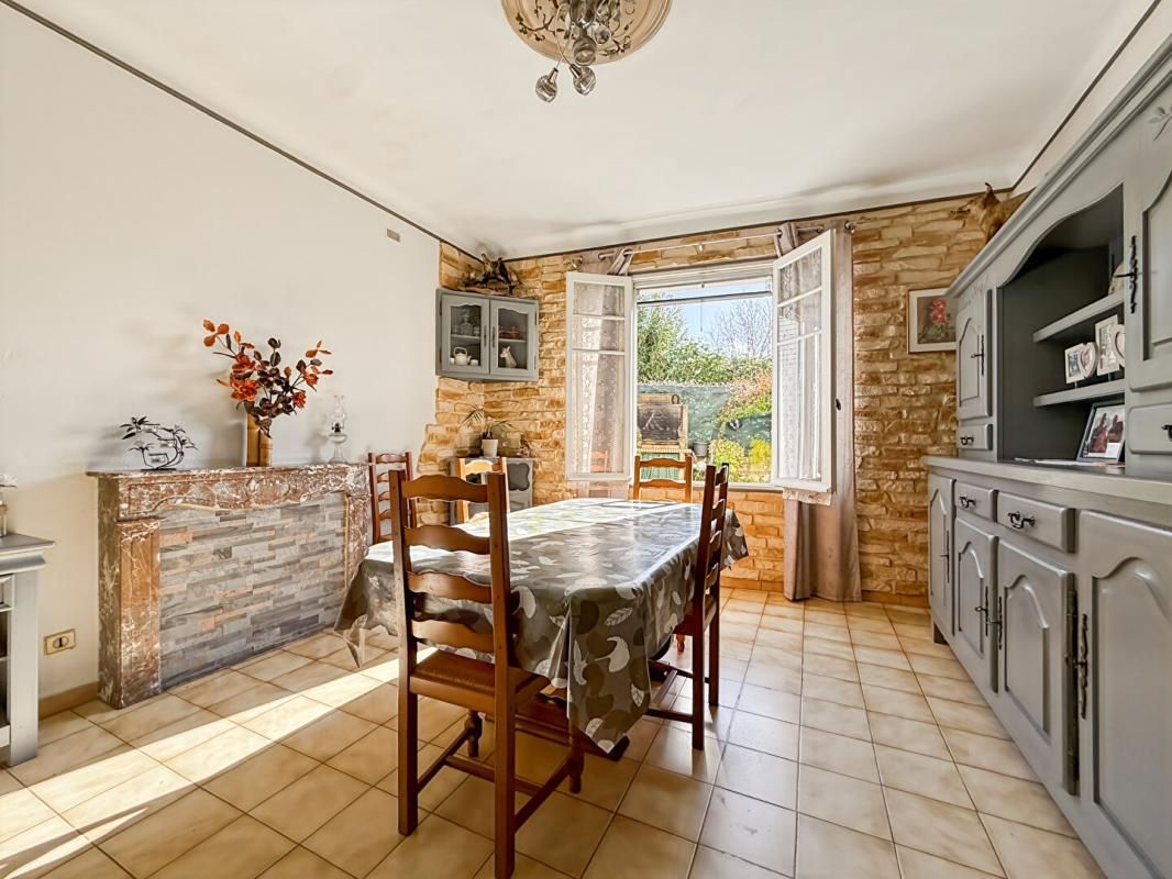 EYRAGUES À VENDRE - MAISON DE VILLAGE  - EYRAGUES 4