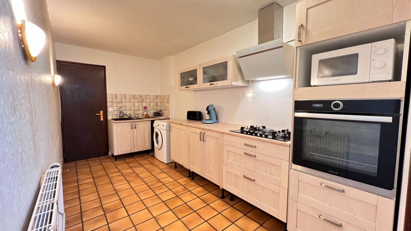 POUZAUGES Pouzauges, Maison 128 m² , 3 chambres et un bureau 2