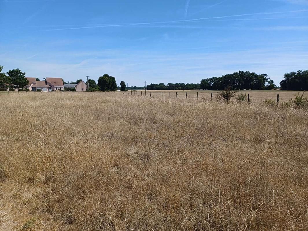 BRETEUIL Terrain constructible proche BRETEUIL SUR ITON 1800 m2 2