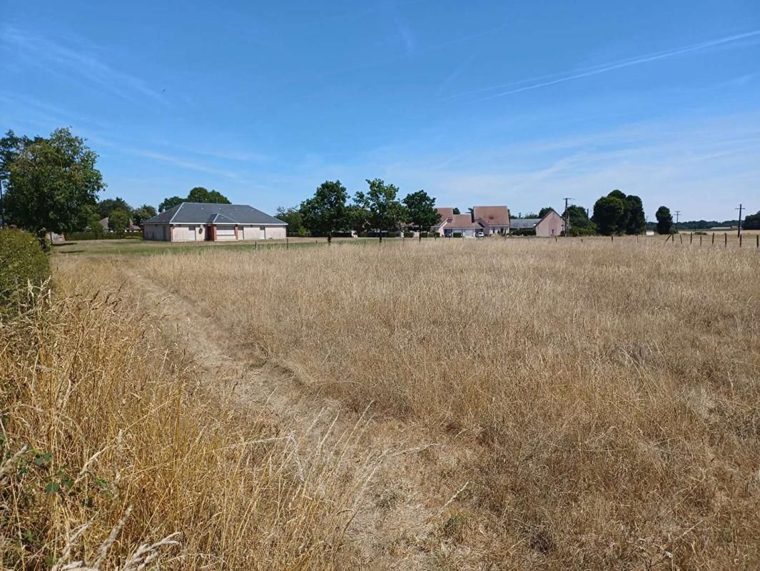 BRETEUIL Terrain constructible proche BRETEUIL SUR ITON 1800 m2 3