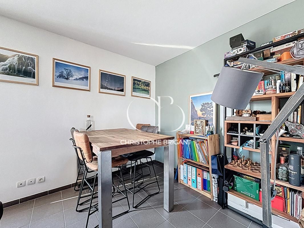 VILLEJUIF Appartement Villejuif 2 pièce(s) 61 m2 4