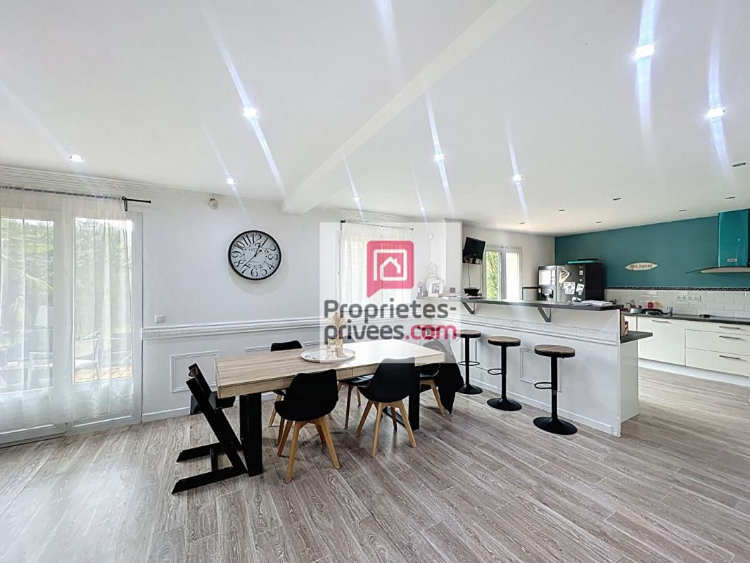 LE PERRAY-EN-YVELINES maison familiale avec 6 chambres 2