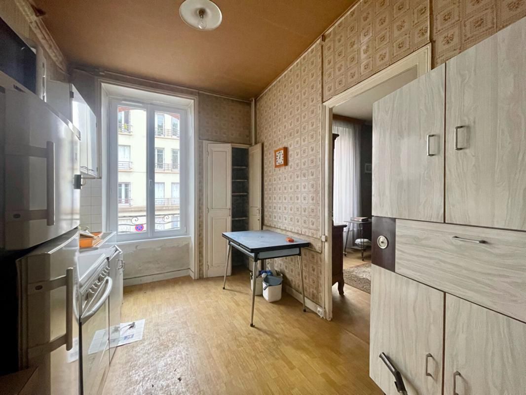 QUIMPER Maison années 30 à rénover avec garage et jardin (quartier Gare Quimper) 4