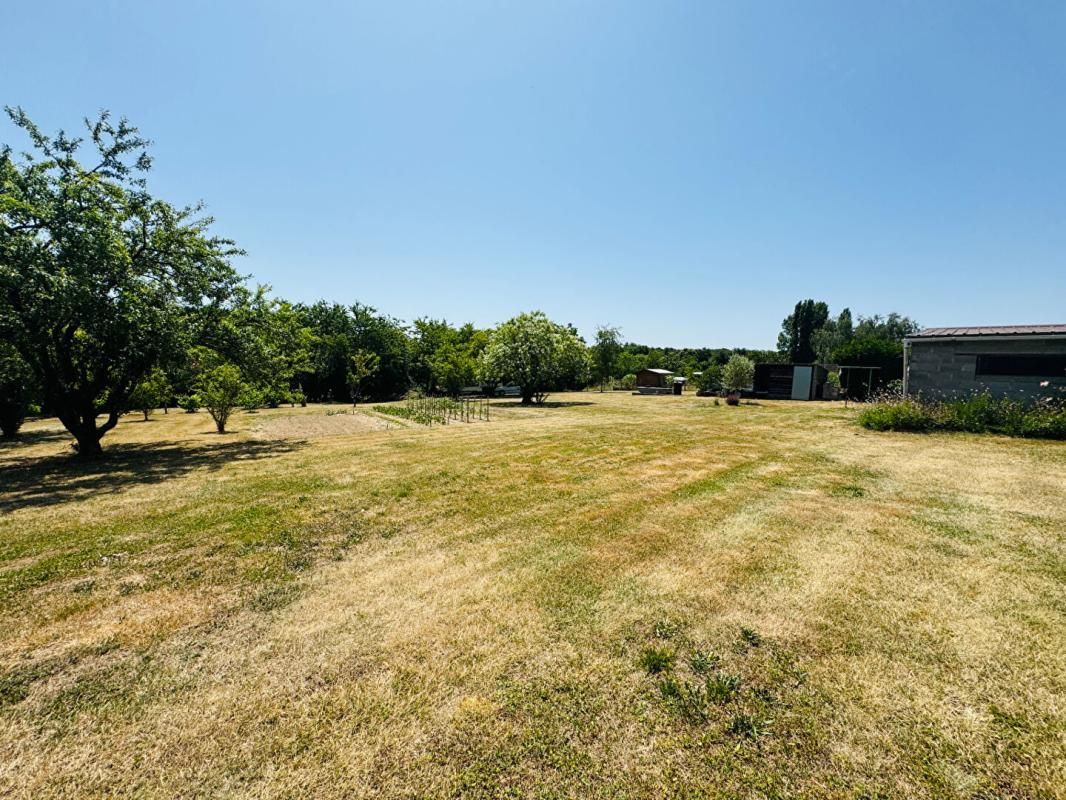 SAINT-LEGER-LE-PETIT Jolie maison ancienne à Saint Léger le Petit 4