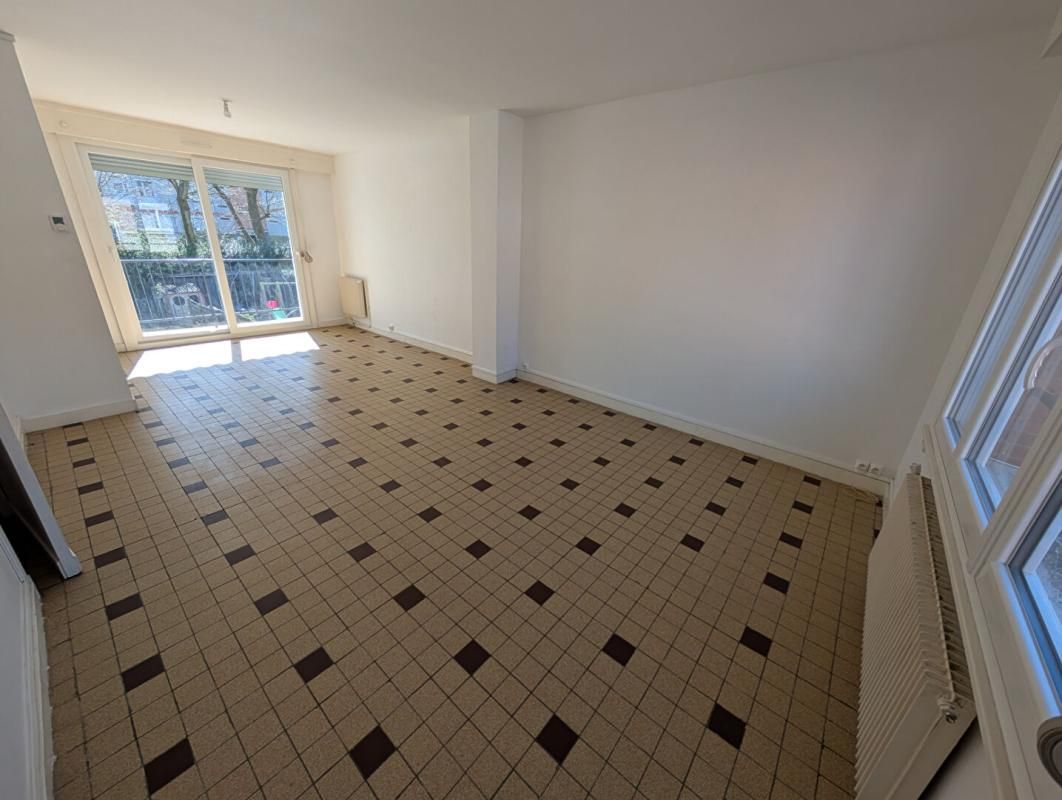 FACHES-THUMESNIL Maison Faches Thumesnil 5 pièce(s) 133 m2, 109 m2 CARREZ 3