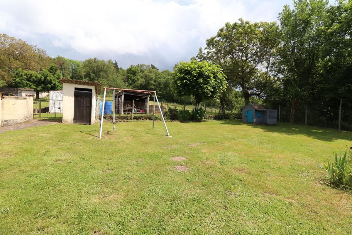 MARAT Maison Marat 8 pièces  +/-170 m2 + grange et jardin et 5ha de terrain 4