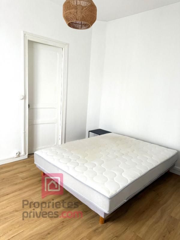 AULNAY-SOUS-BOIS Charmant T2 Face Gare d'Aulnay-sous-bois, rénové - 38,5 m² + cave 4