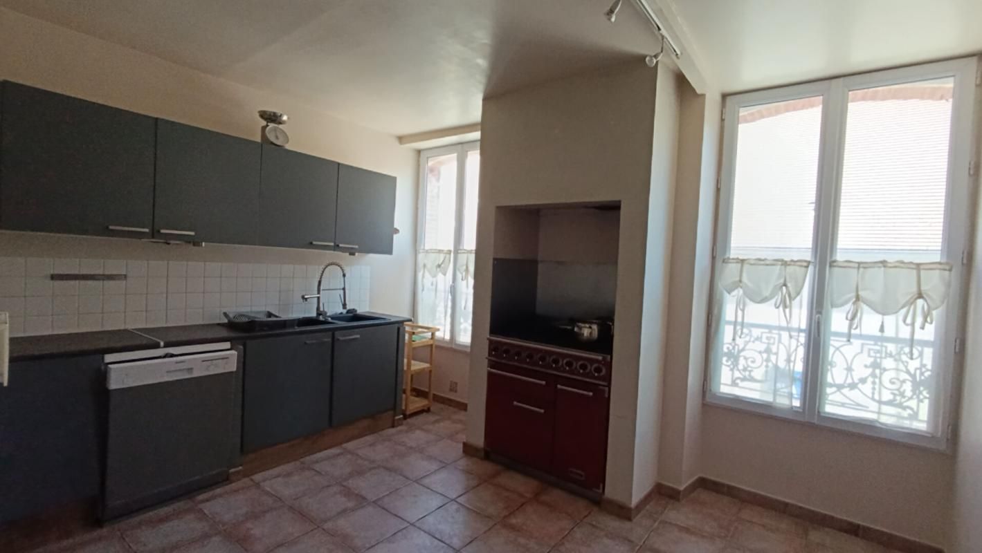 SEZANNE Maison 9 pièce(s) 201 m2 3
