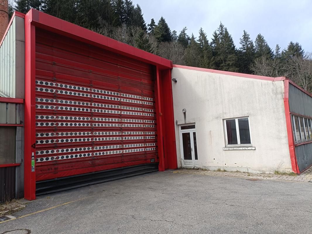 DUNIERES 43220 DUNIERES -  locaux d'activité comprenant des bureaux, un bâtiment industriel et des locaux à usage de stockage 2