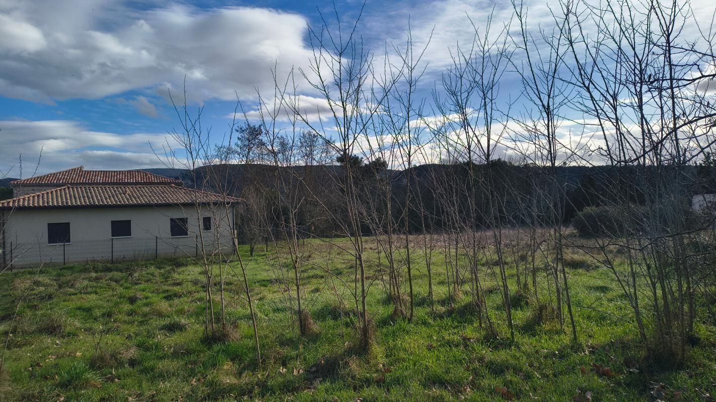 VALLON-PONT-D'ARC RARE A LA VENTE TERRAIN CONSTRUCTIBLE 2