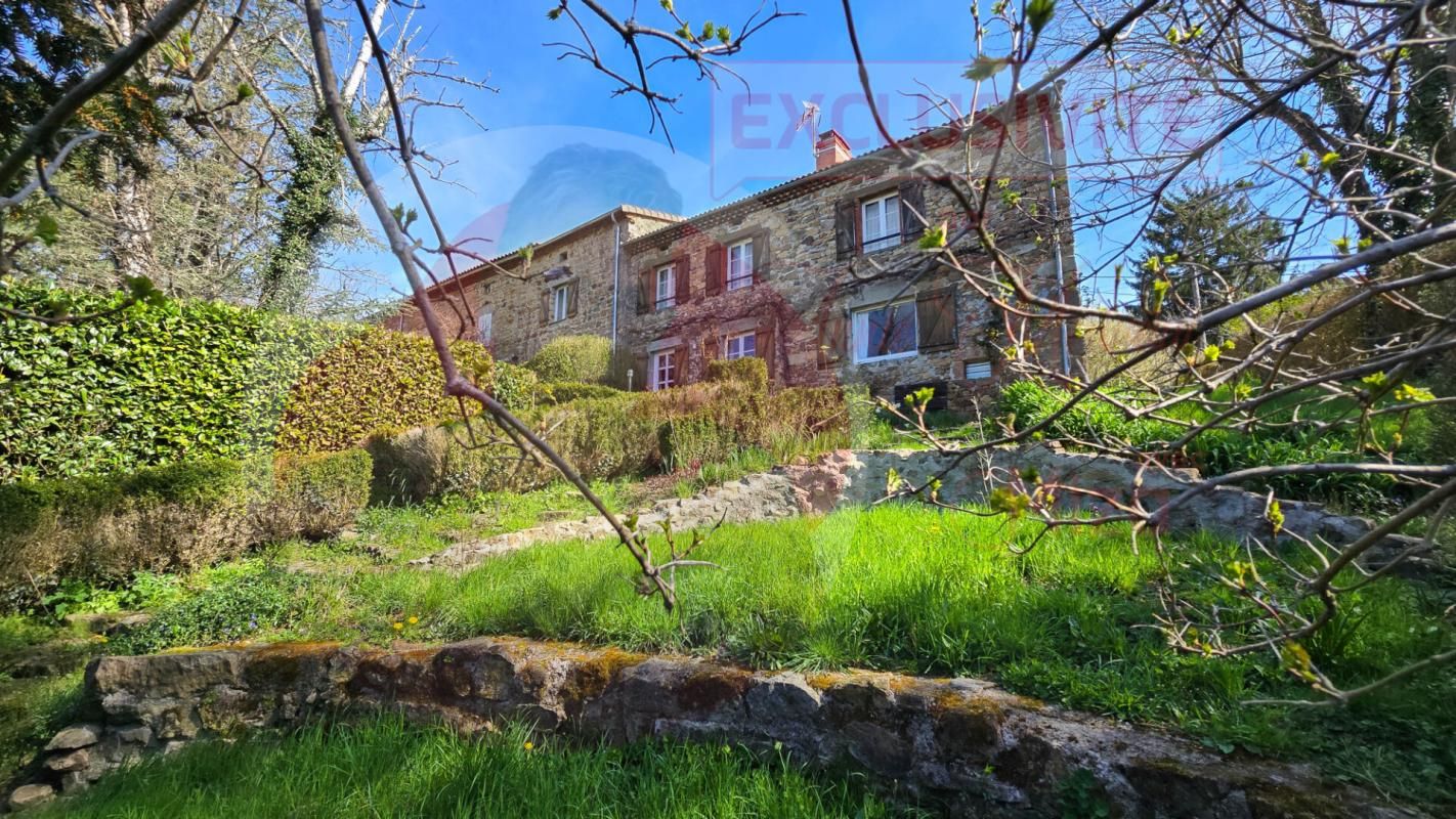 BROUSSE Grande maison de campagne 200m² avec jardin, terrasse, 6 chambres 4