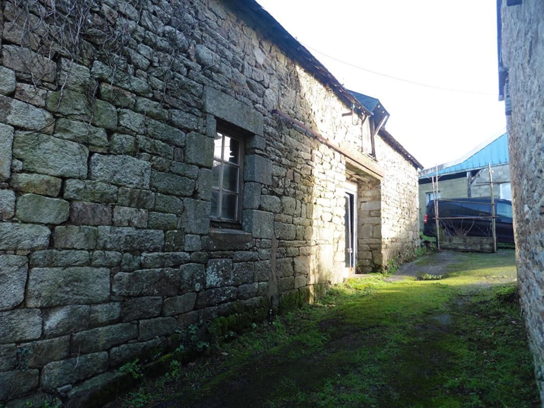 SAINT-THURIEN Maison et dépendance Saint-Thurien 5 pièces 126 m2 habitables 4