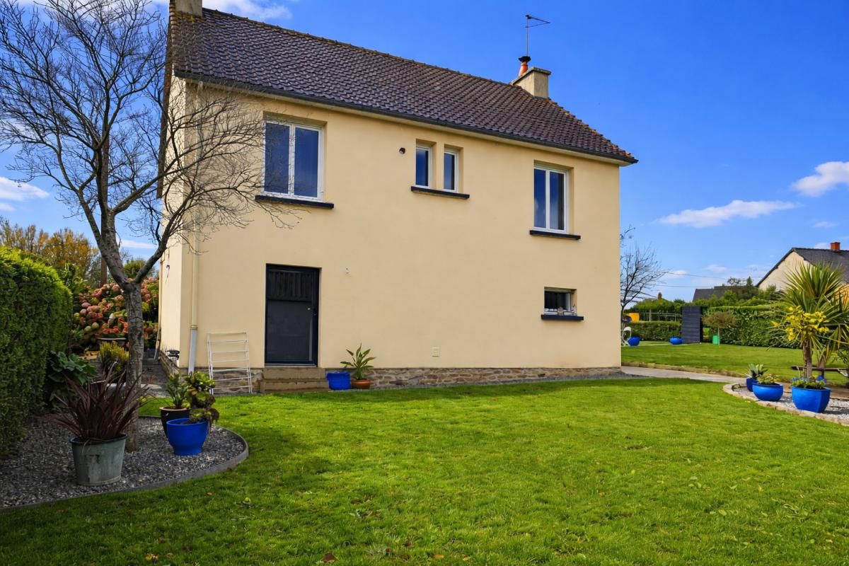 MERDRIGNAC Maison  5 pièce(s) 102 m2 2