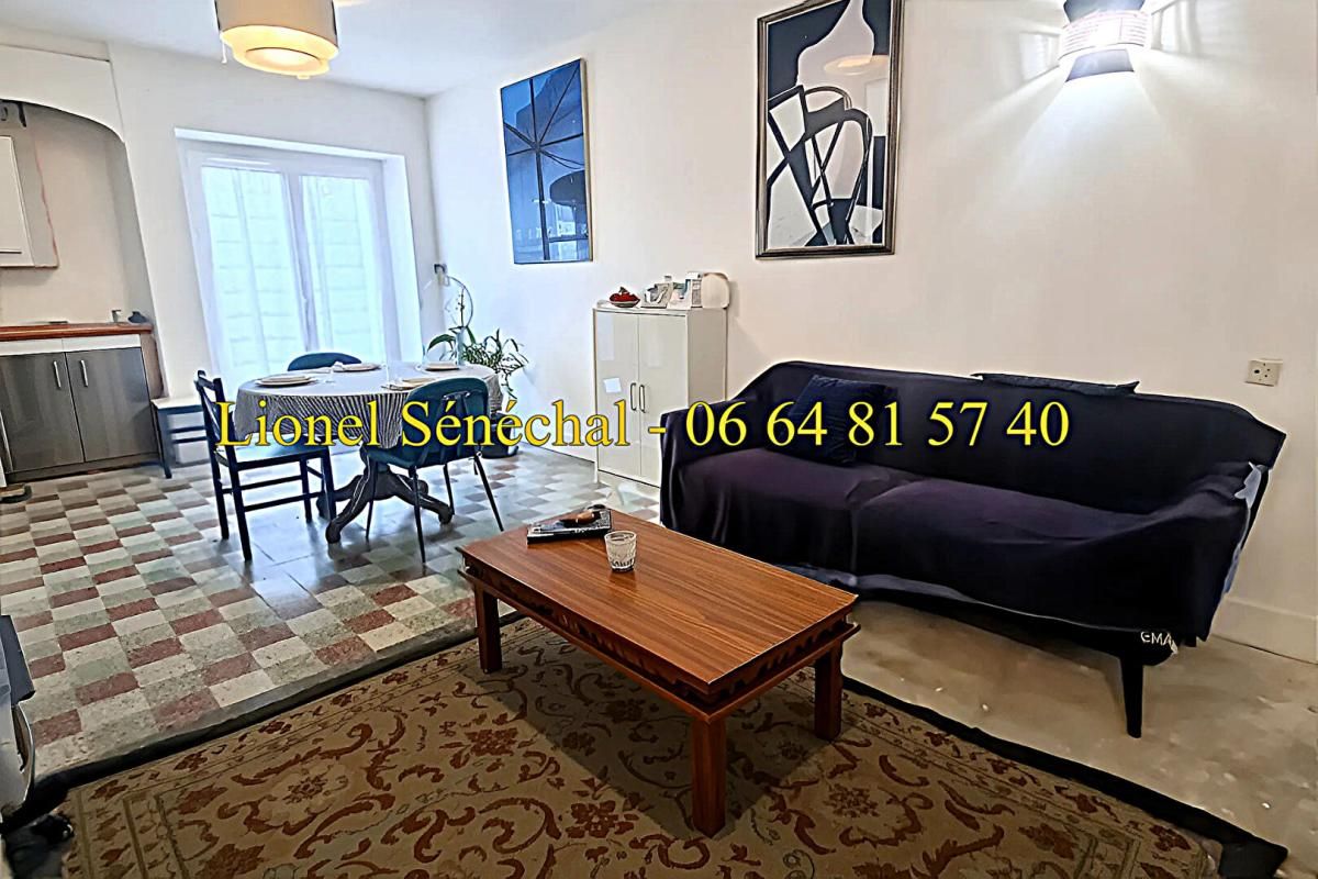 SILLE-LE-GUILLAUME Maison en cours de rénovation de 5 pièces de 115 m2  sur une parcelle de plus de 500 m2 2