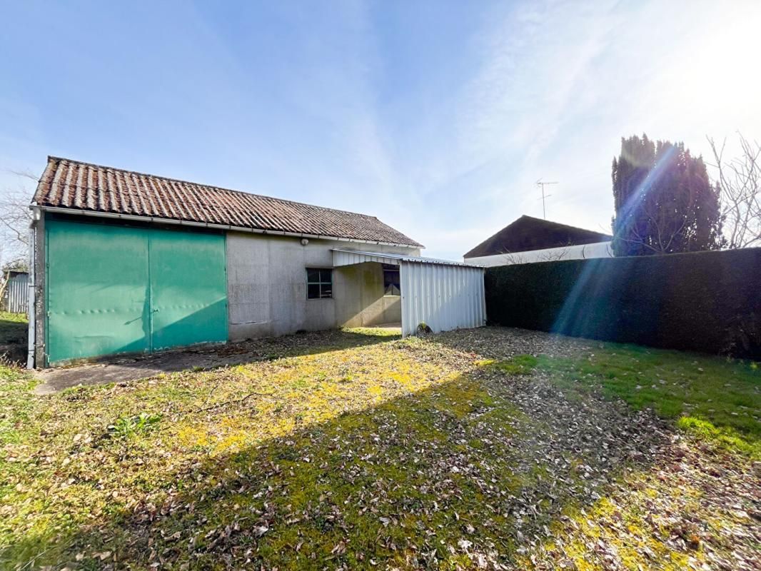 JEU-MALOCHES Maison Jeu Maloches 5 pièce(s) 85 m2 3