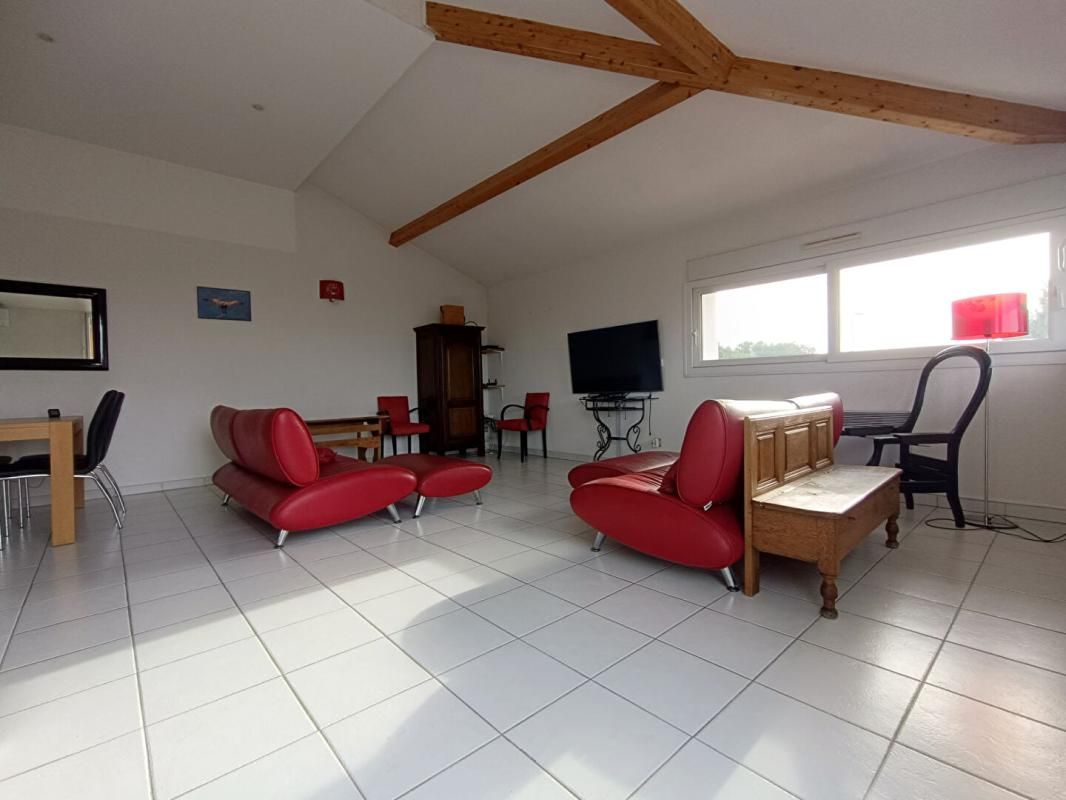 ISTRES Appartement Istres 4 pièce(s) 96 m2 TERRASSE et Garage 2