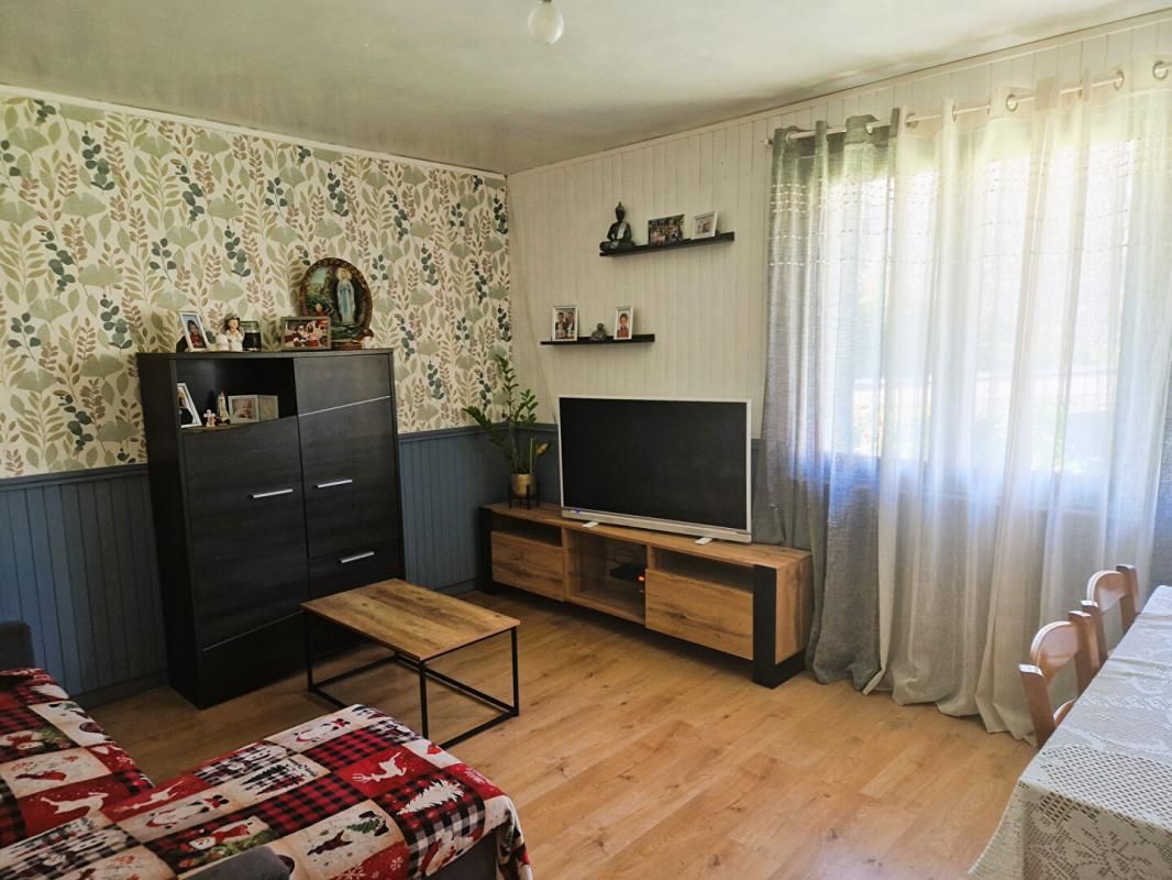 SAINT-MICHEL-DE-MAURIENNE Maison  7 pièces 199 m2 2