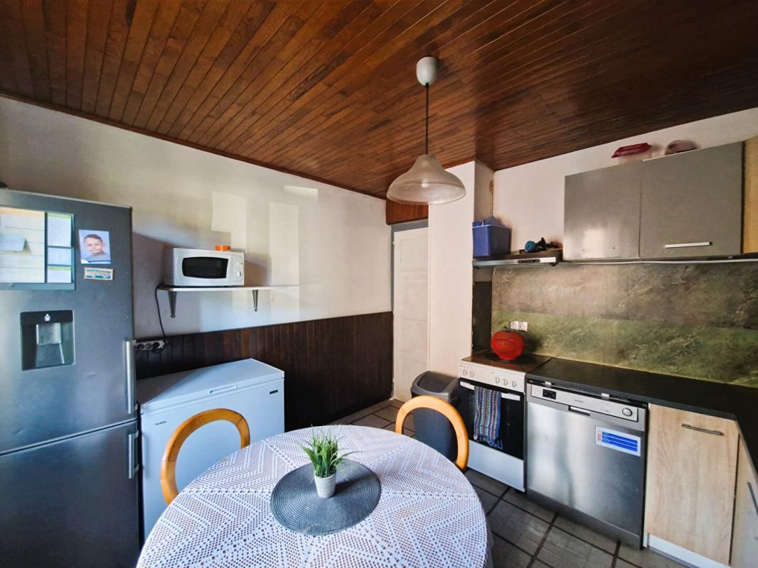 SAINT-MICHEL-DE-MAURIENNE Maison  7 pièces 199 m2 4