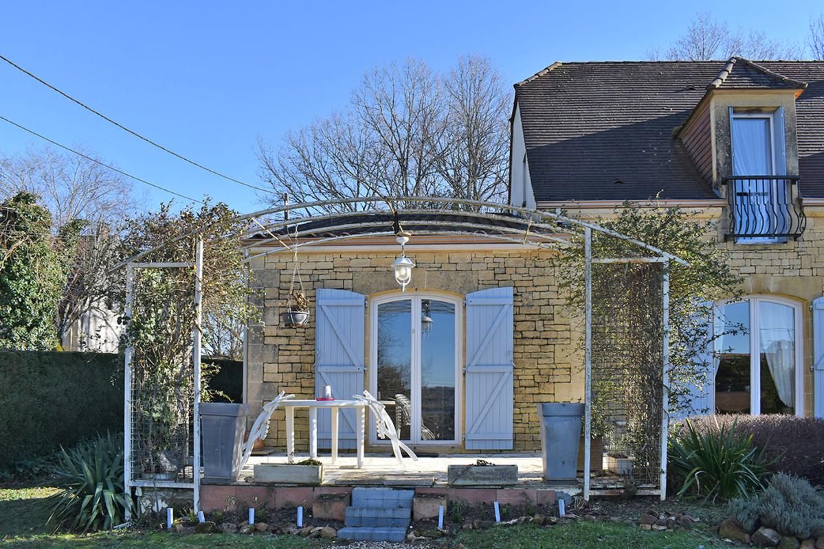 SARLAT-LA-CANEDA Sarlat La Caneda  Maison 5 pièce(s) 201 m2 4