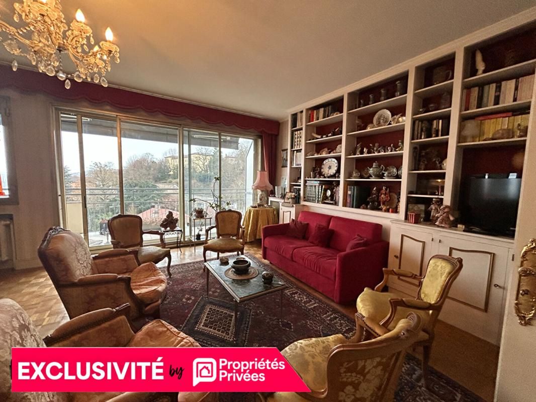 Appartement de standing  dans résidence sécurisée avec vue exceptionnelle sur Lyon