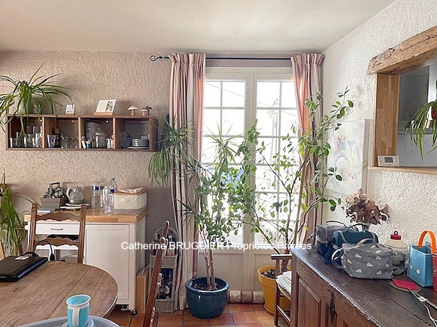 SAINT-SAUVEUR-D'AUNIS Grande maison familiale au coeur du village - 7 chambres - Jardin clos sans vis-à-vis 4