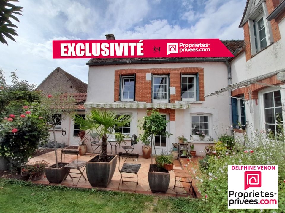 SAINT-BENOIT-SUR-LOIRE Exclusivité - Maison de ville sur un terrain de 378 m² au coeur du bourg de Saint Benoît sur Loire+ garage et 2 lavoirs 1