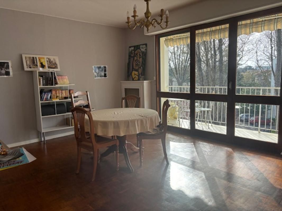 LE BOUSCAT 33110 LE BOUSCAT CENTRE APPARTEMENT T5 95 m2  AVEC GARAGE 1