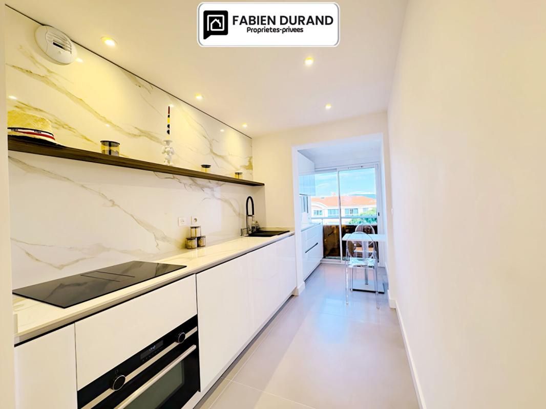 FREJUS Appartement Unique à Frejus Plage 3 pièce(s) 70 m2 avec Garage Cave Parking 4