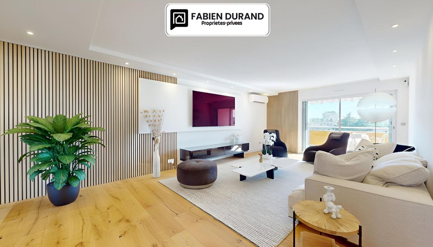 Appartement Unique à Frejus  Plage 3 pièce(s) 70 m2 avec Garage Cave Parking