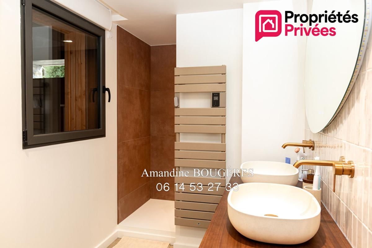 VITRE VITRE 35500 - PROCHE GARE A PIED- CENTRE VILLE -193 M² - 5 CHAMBRES - JARDIN - 579 000 EUROS HAI - STATIONNEMENT 4